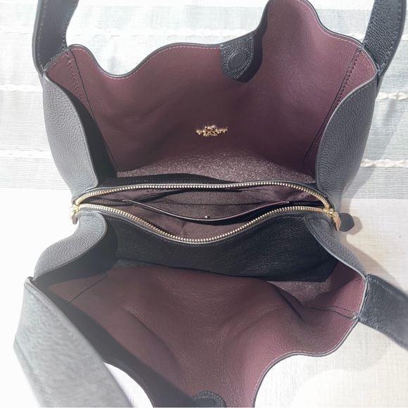 Coach Hadley Hobo Shoulder Bag Pebbled Leather - Picture 4 of 7